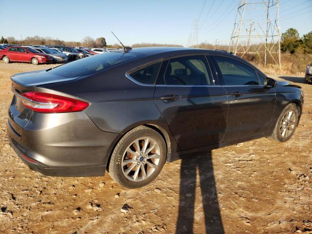 3FA6P0H77HR374937 - 2017 FORD FUSION SE GRAY photo 3