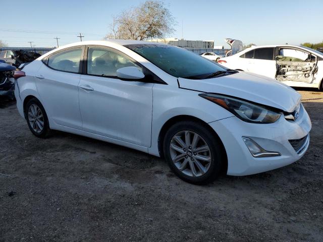 5NPDH4AE7GH744526 - 2016 HYUNDAI ELANTRA SE WHITE photo 4