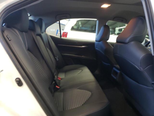 4T1G11AK3PU807385 - 2023 TOYOTA CAMRY SE NIGHT SHADE WHITE photo 10