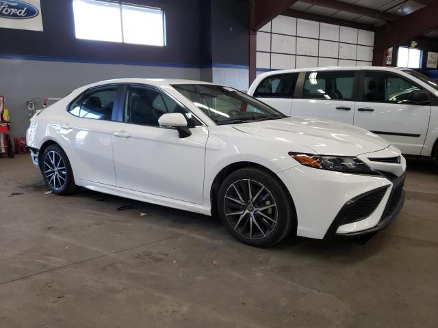 4T1G11AK3PU807385 - 2023 TOYOTA CAMRY SE NIGHT SHADE WHITE photo 4