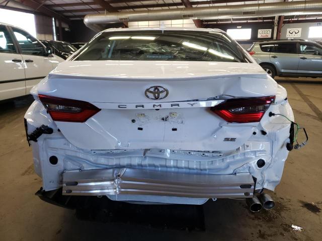 4T1G11AK3PU807385 - 2023 TOYOTA CAMRY SE NIGHT SHADE WHITE photo 6
