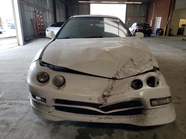 JH4DC4451VS005658 - 1997 ACURA INTEGRA LS WHITE photo 5