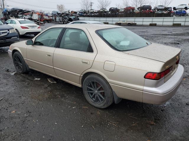 JT2BG22K3W0125493 - 1998 TOYOTA CAMRY CE GOLD photo 2