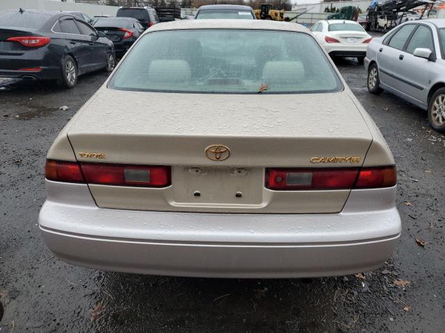 JT2BG22K3W0125493 - 1998 TOYOTA CAMRY CE GOLD photo 6