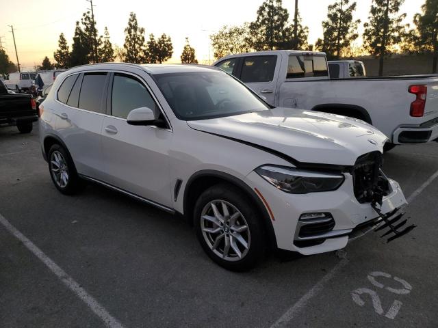 5UXCR6C57KLL05900 - 2019 BMW X5 XDRIVE40I WHITE photo 4