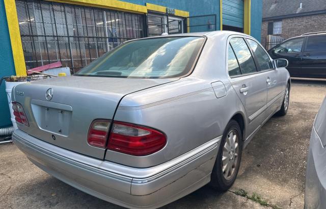 WDBJF65J51B362188 - 2001 MERCEDES-BENZ E 320 GRAY photo 4