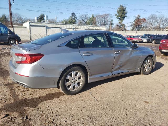 1HGCV1F32KA131466 - 2019 HONDA ACCORD SPORT SILVER photo 3