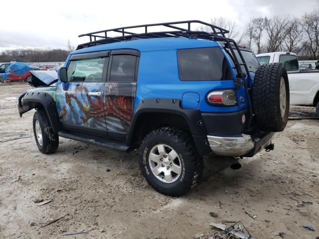 JTEBU11FX70076501 - 2007 TOYOTA FJ CRUISER BLUE photo 2