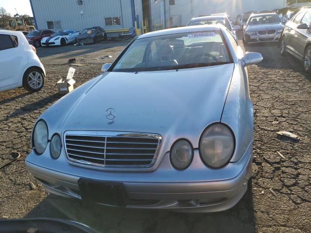 WDBLJ65G52F196521 - 2002 MERCEDES-BENZ CLK 320 SILVER photo 5