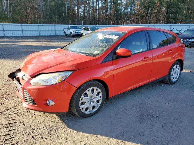 1FAHP3K26CL113734 - 2012 FORD FOCUS SE RED photo 1