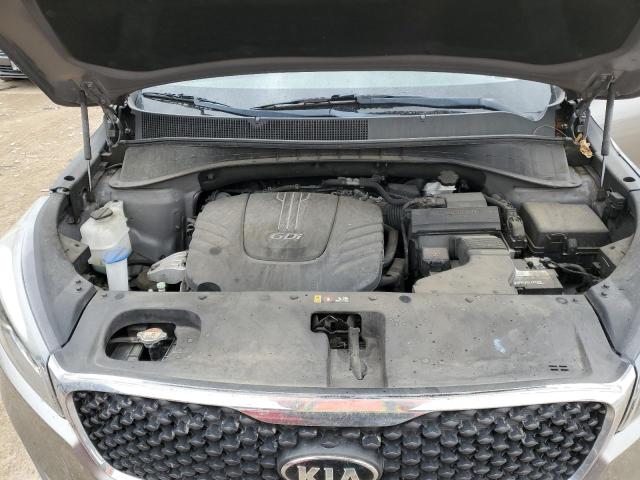 5XYPGDA54JG375817 - 2018 KIA SORENTO LX GRAY photo 12