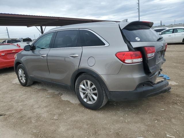 5XYPGDA54JG375817 - 2018 KIA SORENTO LX GRAY photo 2