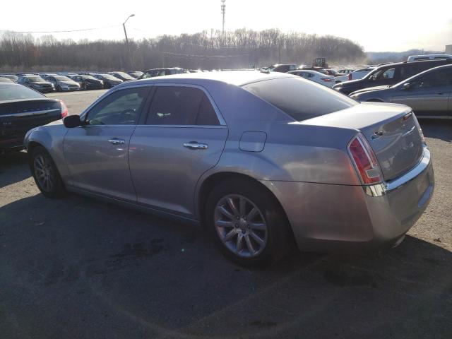 2C3CCAET4DH650386 - 2013 CHRYSLER 300C SILVER photo 2