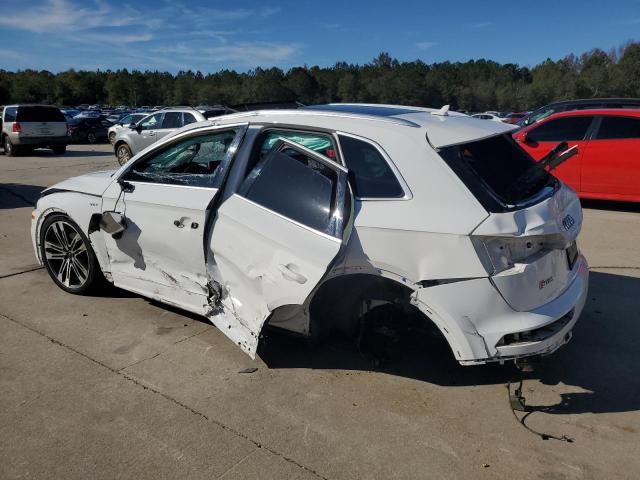 WA1C4AFY9J2115345 - 2018 AUDI SQ5 PRESTIGE WHITE photo 2