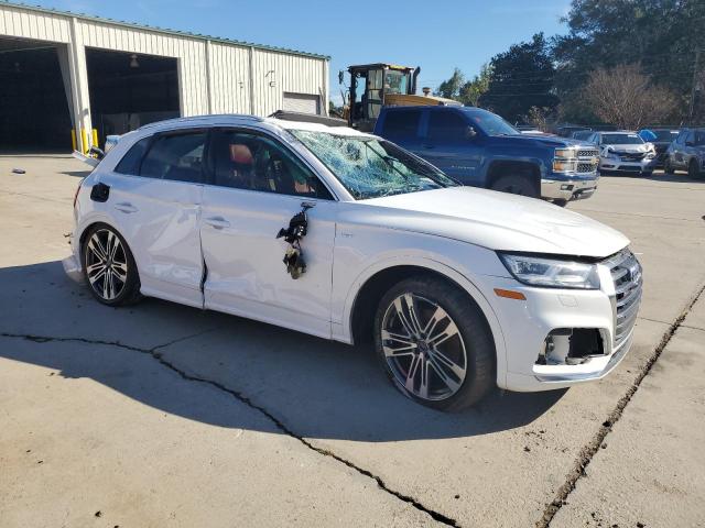 WA1C4AFY9J2115345 - 2018 AUDI SQ5 PRESTIGE WHITE photo 4