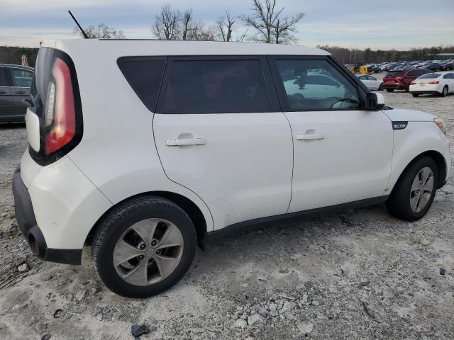 KNDJN2A28G7305569 - 2016 KIA SOUL WHITE photo 3