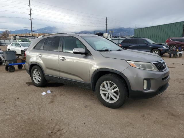 5XYKT4A69FG642102 - 2015 KIA SORENTO LX TAN photo 4