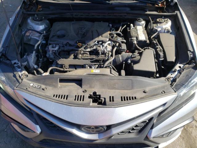 4T1T11AK2PU722309 - 2023 TOYOTA CAMRY SE NIGHT SHADE SILVER photo 11