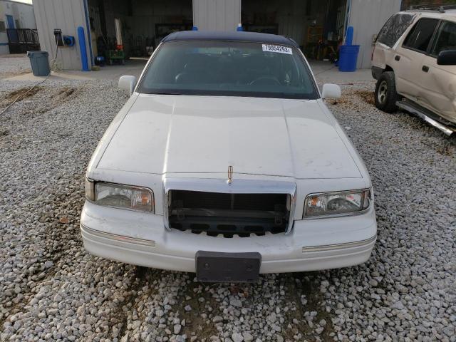 1LNLM82W8TY687649 - 1996 LINCOLN TOWN CAR SIGNATURE WHITE photo 5