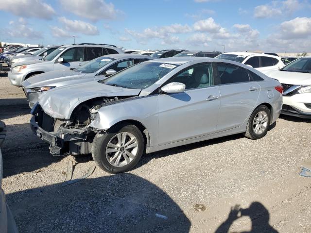 2013 HYUNDAI SONATA GLS, 