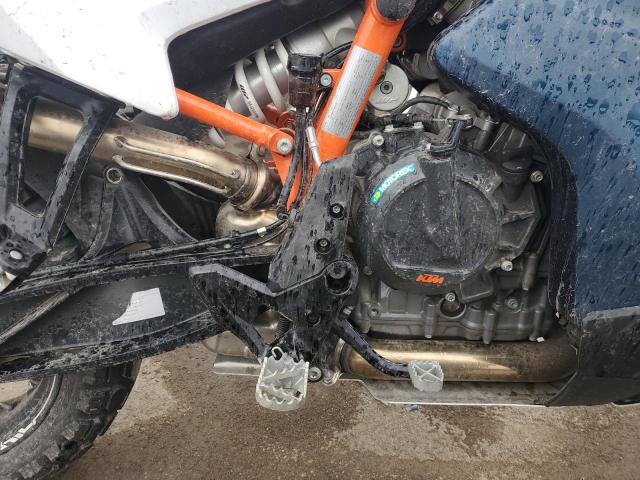 VBKTR6408PM856325 - 2023 KTM 890 ADVENTURE R Pomarańczowy zdjęcie 9