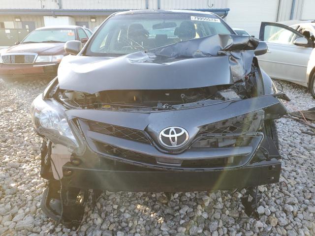 2T1BU4EE8BC697998 - 2011 TOYOTA COROLLA BASE GRAY photo 5