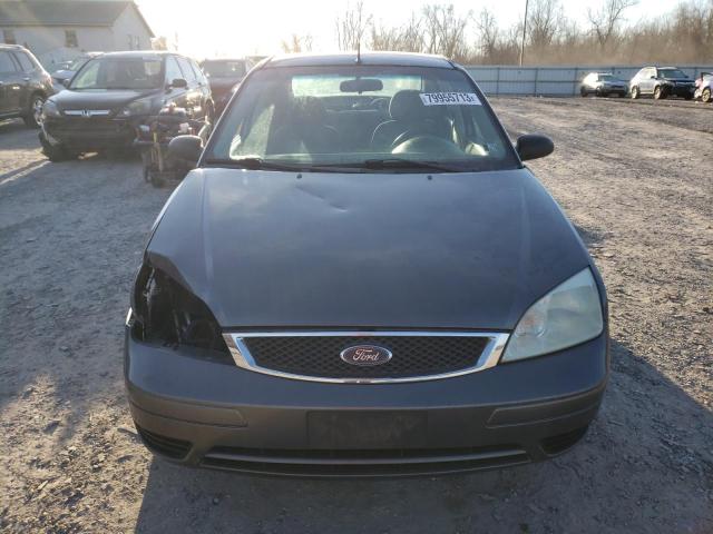 1FAHP34N07W296978 - 2007 FORD FOCUS ZX4 GRAY photo 5