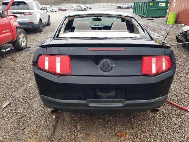 1ZVBP8AM2B5132913 - 2011 FORD MUSTANG BLACK photo 6