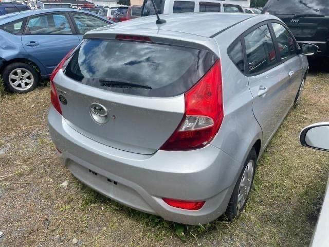 KMHCT5AE9FU209620 - 2015 HYUNDAI ACCENT GS SILVER photo 4