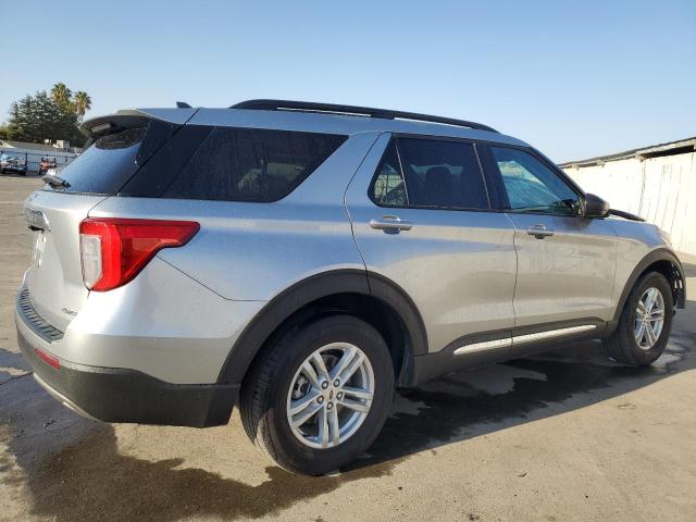 1FMSK8DH8RGA04170 - 2024 FORD EXPLORER XLT SILVER photo 3