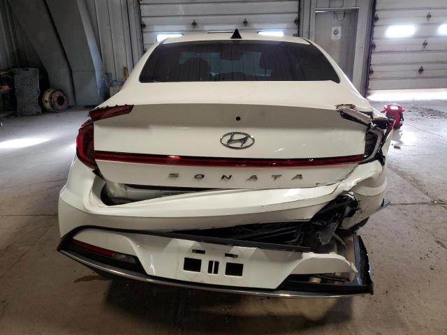 5NPEG4JA3MH075817 - 2021 HYUNDAI SONATA SE WHITE photo 6