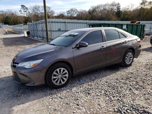 4T1BF1FK6HU764442 - 2017 TOYOTA CAMRY LE GRAY photo 1