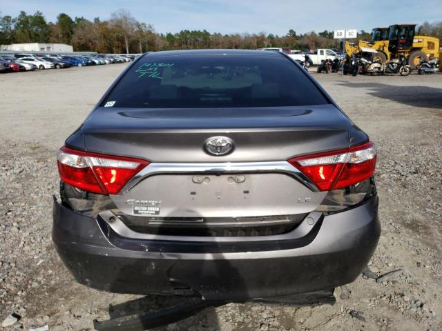 4T1BF1FK6HU764442 - 2017 TOYOTA CAMRY LE GRAY photo 6