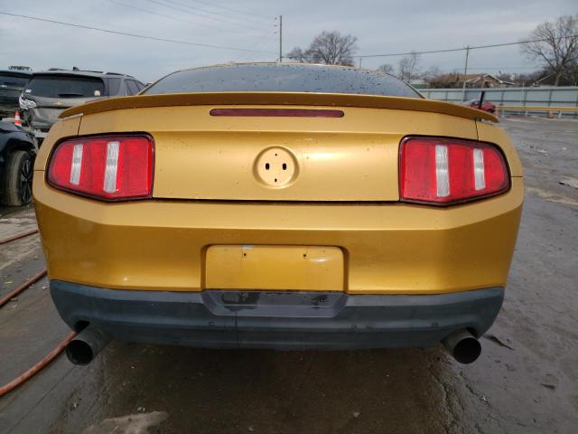 1ZVBP8AN0A5148793 - 2010 FORD MUSTANG GOLD photo 6