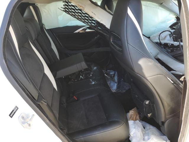 SJKCH5CP4HA015762 - 2017 INFINITI QX30 BASE WHITE photo 11