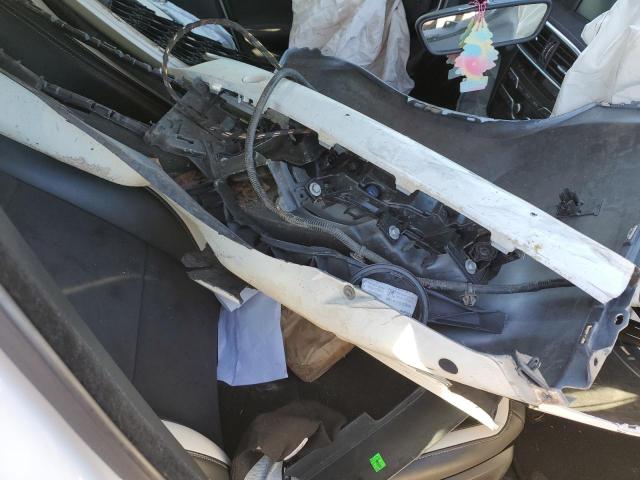 SJKCH5CP4HA015762 - 2017 INFINITI QX30 BASE WHITE photo 13