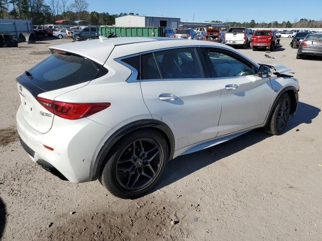 SJKCH5CP4HA015762 - 2017 INFINITI QX30 BASE WHITE photo 3