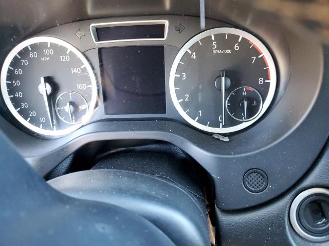 SJKCH5CP4HA015762 - 2017 INFINITI QX30 BASE WHITE photo 9