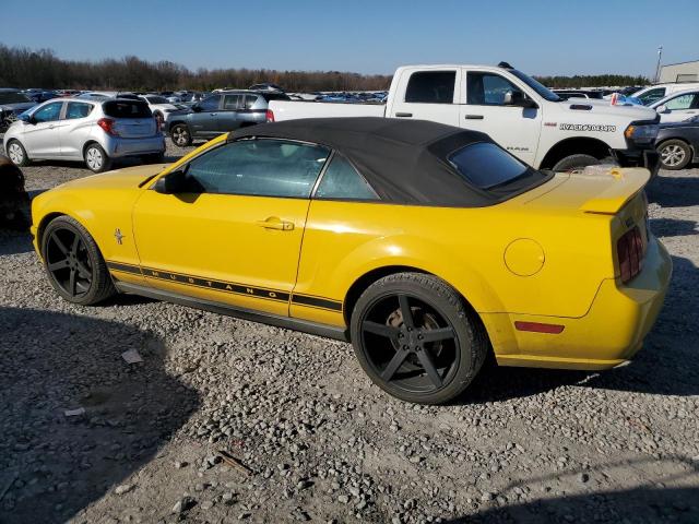 1ZVFT84N965149845 - 2006 FORD MUSTANG YELLOW photo 2