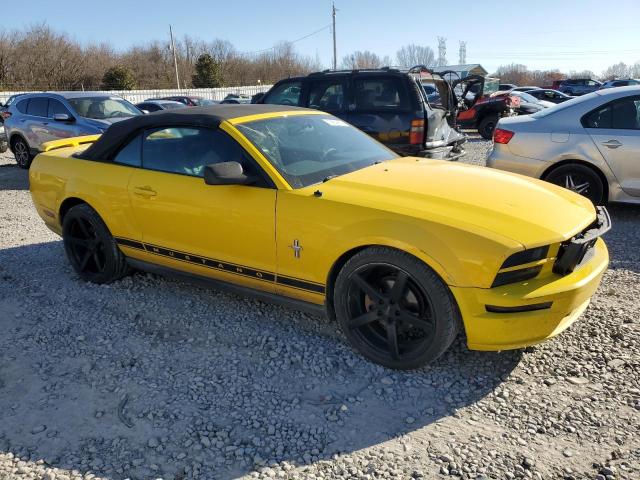 1ZVFT84N965149845 - 2006 FORD MUSTANG YELLOW photo 4