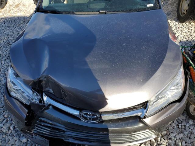 4T4BF1FK8FR511870 - 2015 TOYOTA CAMRY LE GRAY photo 11