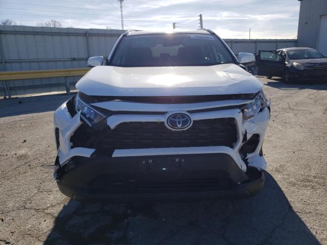 2T3P1RFV9MC156124 - 2021 TOYOTA RAV4 XLE WHITE photo 5