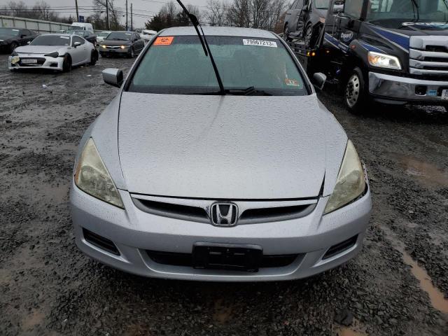 JHMCM56327C011217 - 2007 HONDA ACCORD SE SILVER photo 5