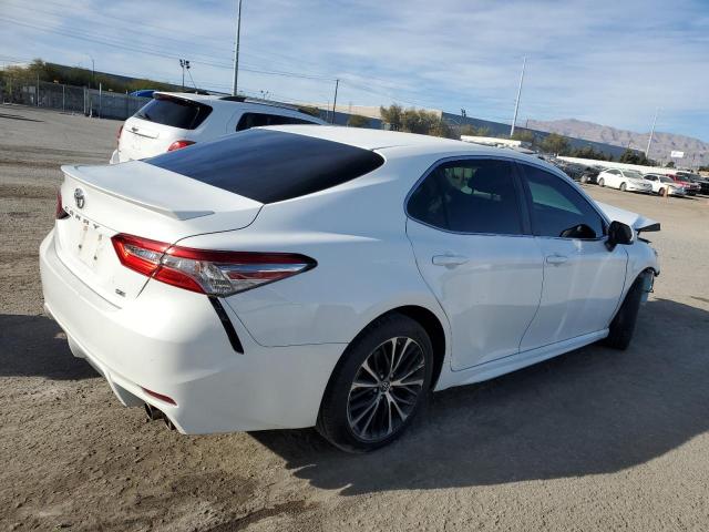 4T1B11HK9JU050614 - 2018 TOYOTA CAMRY L WHITE photo 3