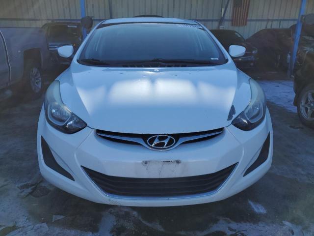 5NPDH4AE1FH623635 - 2015 HYUNDAI ELANTRA SE WHITE photo 5