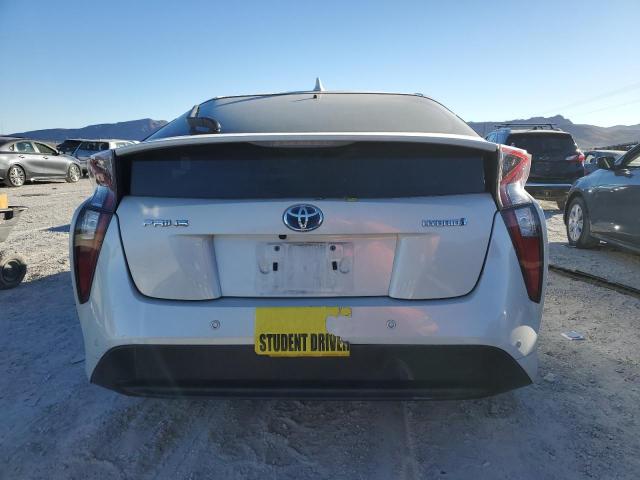 JTDKARFU5J3550105 - 2018 TOYOTA PRIUS WHITE photo 6