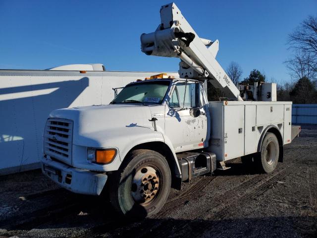 3FENF80CXXMA02995 - 1999 FORD F800 WHITE photo 2