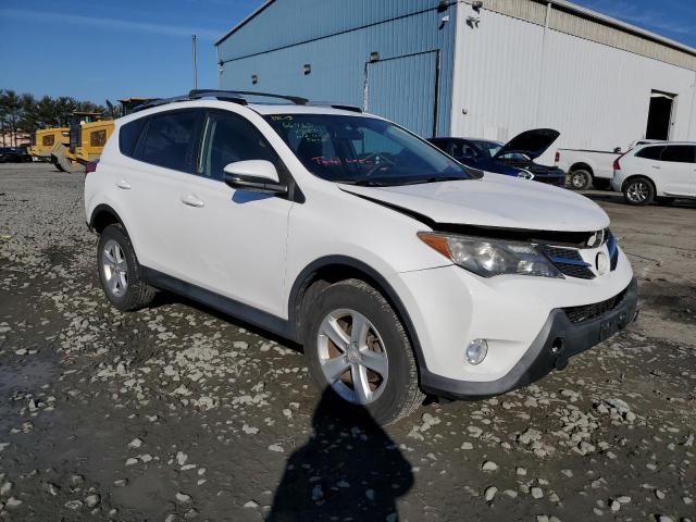 JTMRFREV8D5007656 - 2013 TOYOTA RAV4 XLE WHITE photo 4