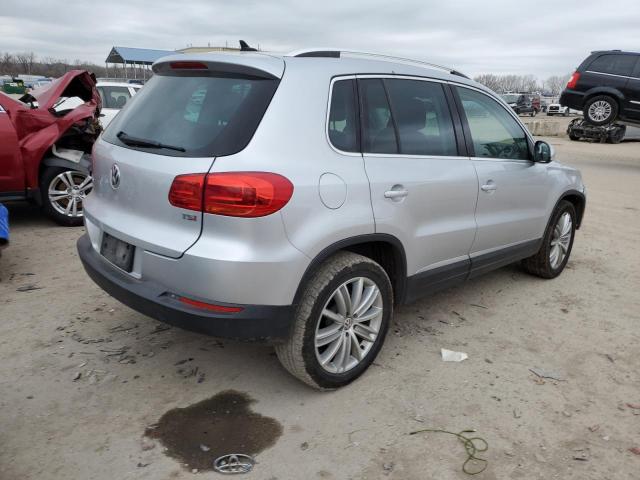 WVGAV7AX8GW574083 - 2016 VOLKSWAGEN TIGUAN S SILVER photo 3