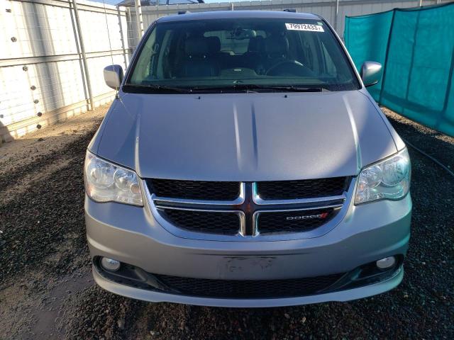 2C4RDGCG0HR864027 - 2017 DODGE GRAND CARA SXT GRAY photo 5